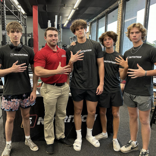 5 Star employee and customers